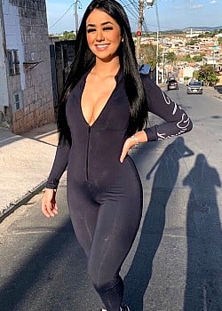 Vivian Cruz image 3 of 4