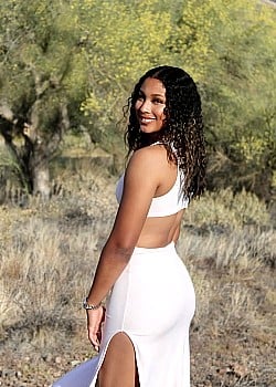 Viviana Martinez image 3 of 4