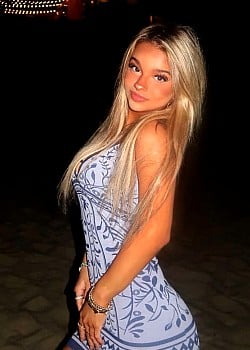Vivianna Kerin image 1 of 2