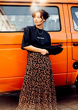 Vivien Konig image 3 of 4