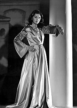 Vivien Leigh image 3 of 3