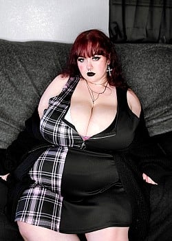 Vixenvibesxo image 2 of 4