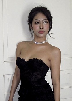 Vo Khanh Vy image 2 of 3