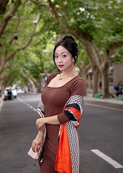 Vu Thuy Anh image 3 of 3