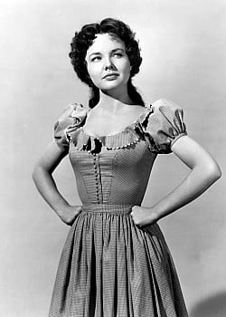Wanda Hendrix image 4 of 4