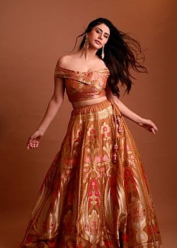 Warina Hussain image 4 of 4