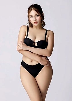 Wendy Lauren image 3 of 4