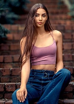 Wiktoria Burzycka image 2 of 2