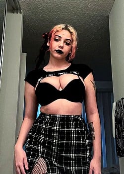 Witchygamergirl image 1 of 4