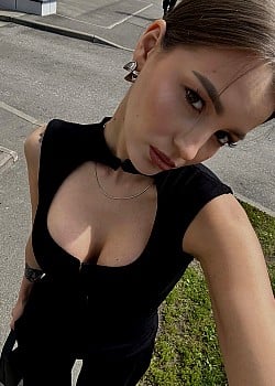 XXX Leila image 4 of 4
