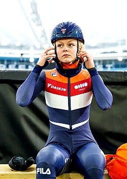 Xandra Velzeboer image 1 of 1