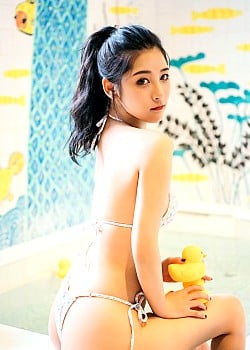 Xiang Ling image 3 of 4
