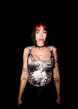 Xina Mora image 2 of 2