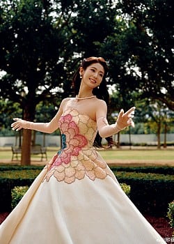 Xing Fei image 2 of 2