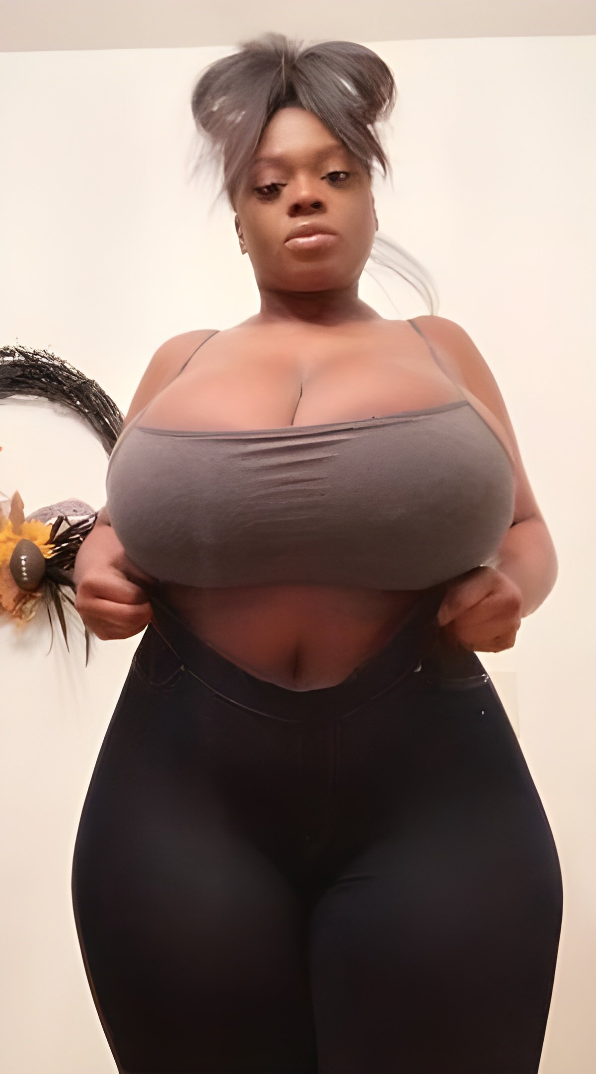 OnlyFans @xrisdelarosa - Profile, photos & links - Babepedia
