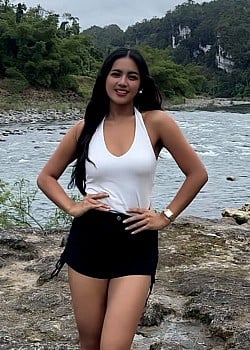 Xyra Ballesteros image 2 of 4