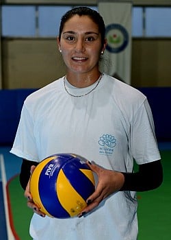 Yamila Nizetich image 2 of 3