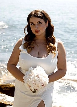 Yana Gnatyuk image 3 of 3