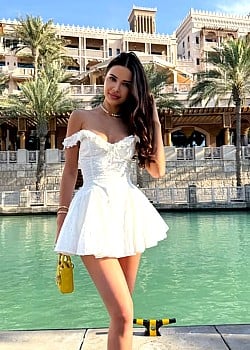 Yana Orfeeva image 2 of 4