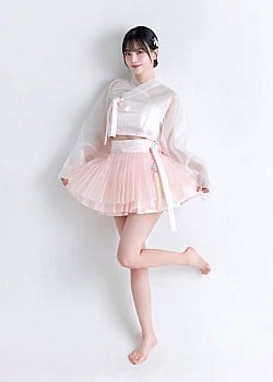 Yang Yu-Jeong image 2 of 3