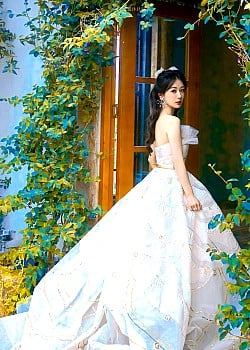 Yang Zi image 2 of 3