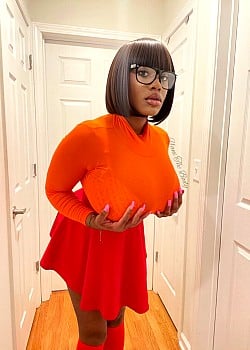 Yani The Body image 3 of 4