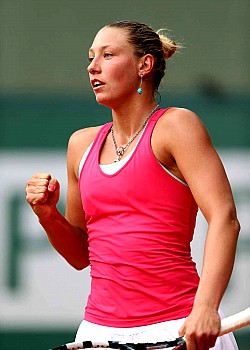 Yanina Wickmayer image 2 of 3