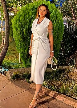 Yasemin Kiris image 2 of 4