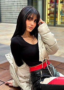 Yasmeen Alkhateeb image 3 of 4