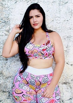 Yasmin Lapin image 4 of 4