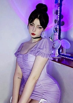 Yasmin Moore image 4 of 4