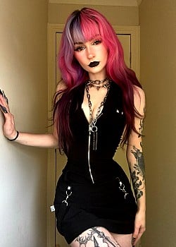 Yasmine Millen image 2 of 2