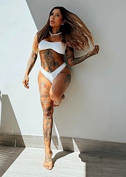 Yei Love image 2 of 4