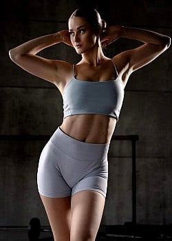 Yelizaveta Saushkina image 2 of 2