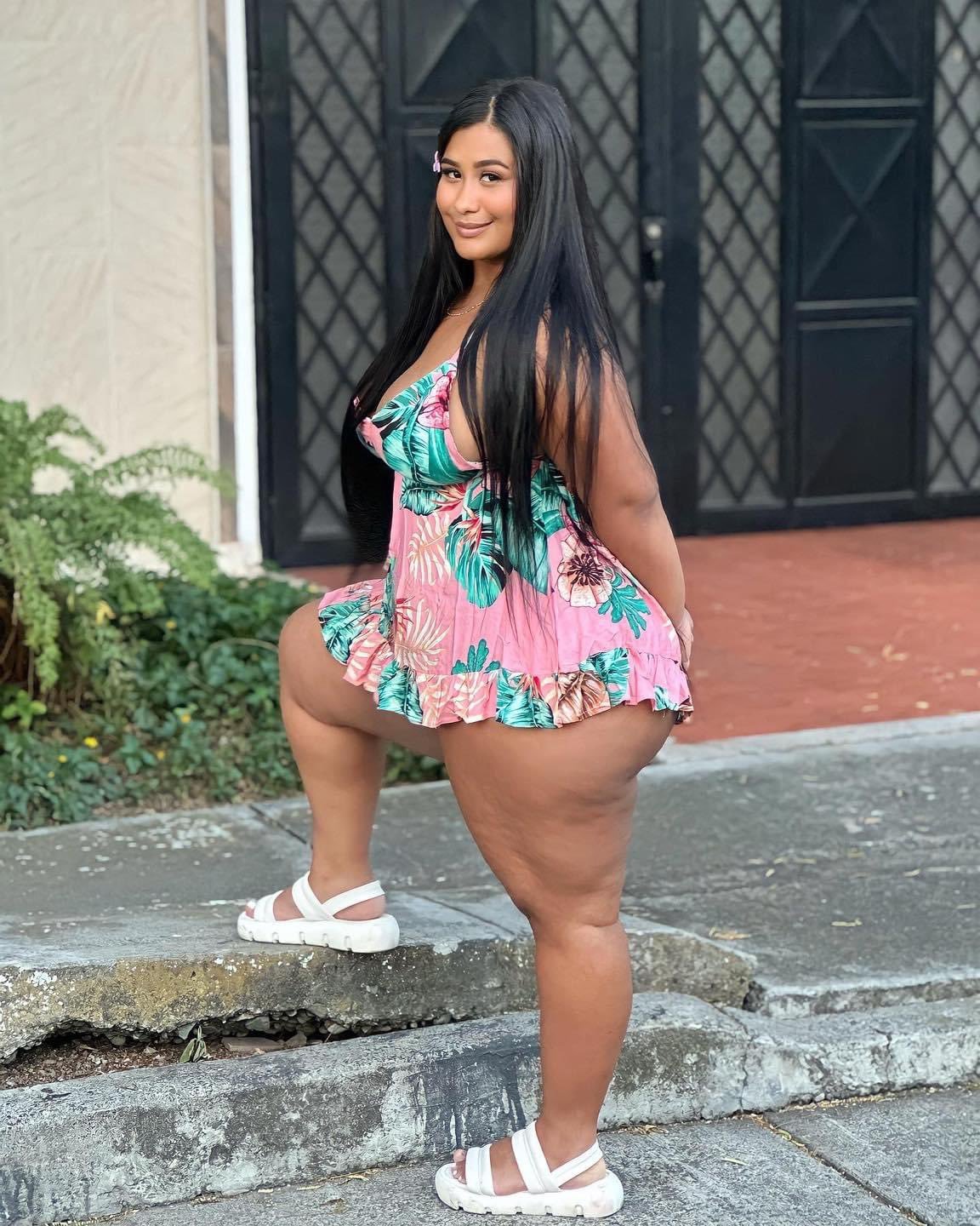 Yeraldin Lopez - Free nude pics, galleries & more at Babepedia