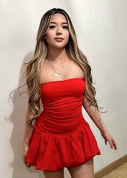 Yesbel Rosales image 2 of 2