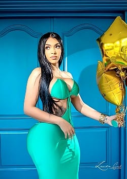 Yinett Baez image 4 of 4