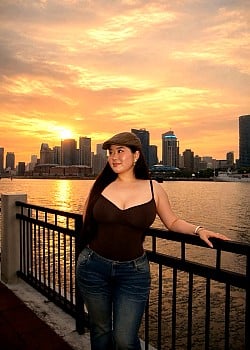Yixuan Zhang image 3 of 4