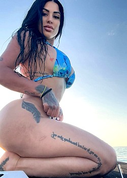 Ymara Mendez image 3 of 4