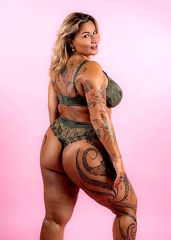 Yna Sunny image 2 of 4