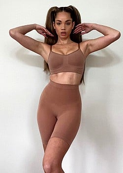 Yoli Lara image 2 of 4