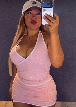 Yolibeth Lopez image 2 of 4