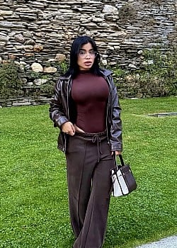 Yoselin Lopez image 2 of 4