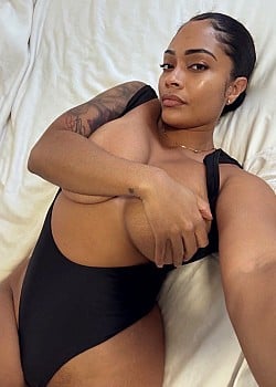 Ysabel P image 2 of 4