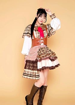 Yui Inoue image 2 of 3