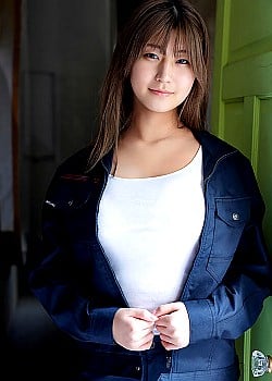 Yui Sayama image 1 of 3