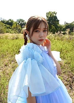 Yui Takemoto image 3 of 3