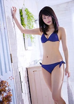 Yui Yokoyama image 3 of 4