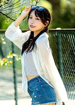 Yuka Chiba image 3 of 4