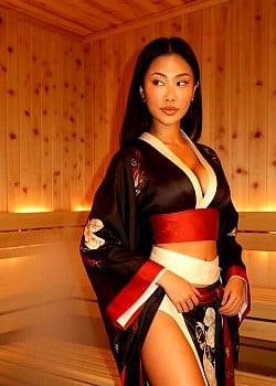 Yuki Loren image 2 of 2